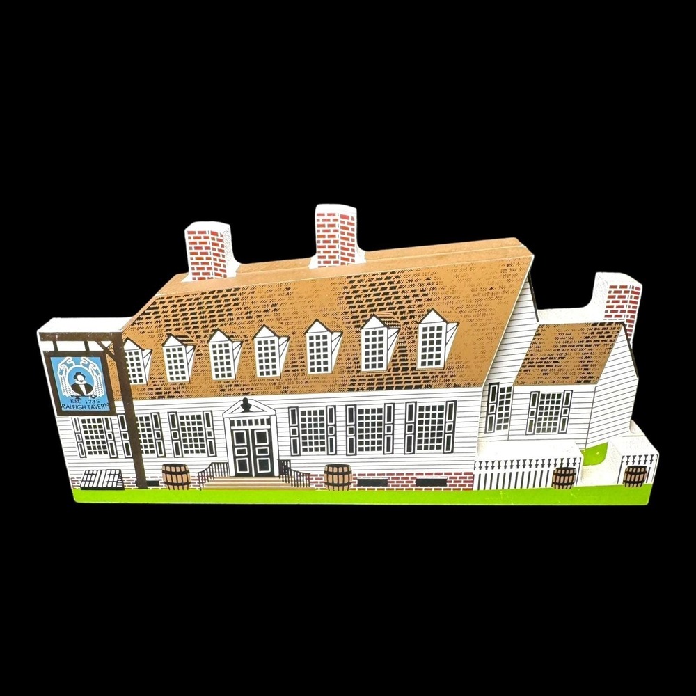 Raleigh Tavern Williamsburg, Virginia 1995 Shelia's Collectibles Shelf Sitter‎